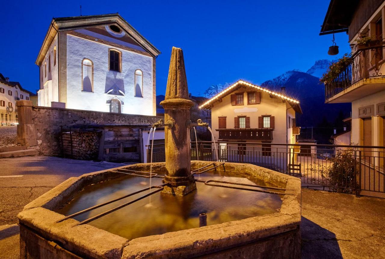 Hotel Casa Cadore Lozzo Cadore Exterior foto