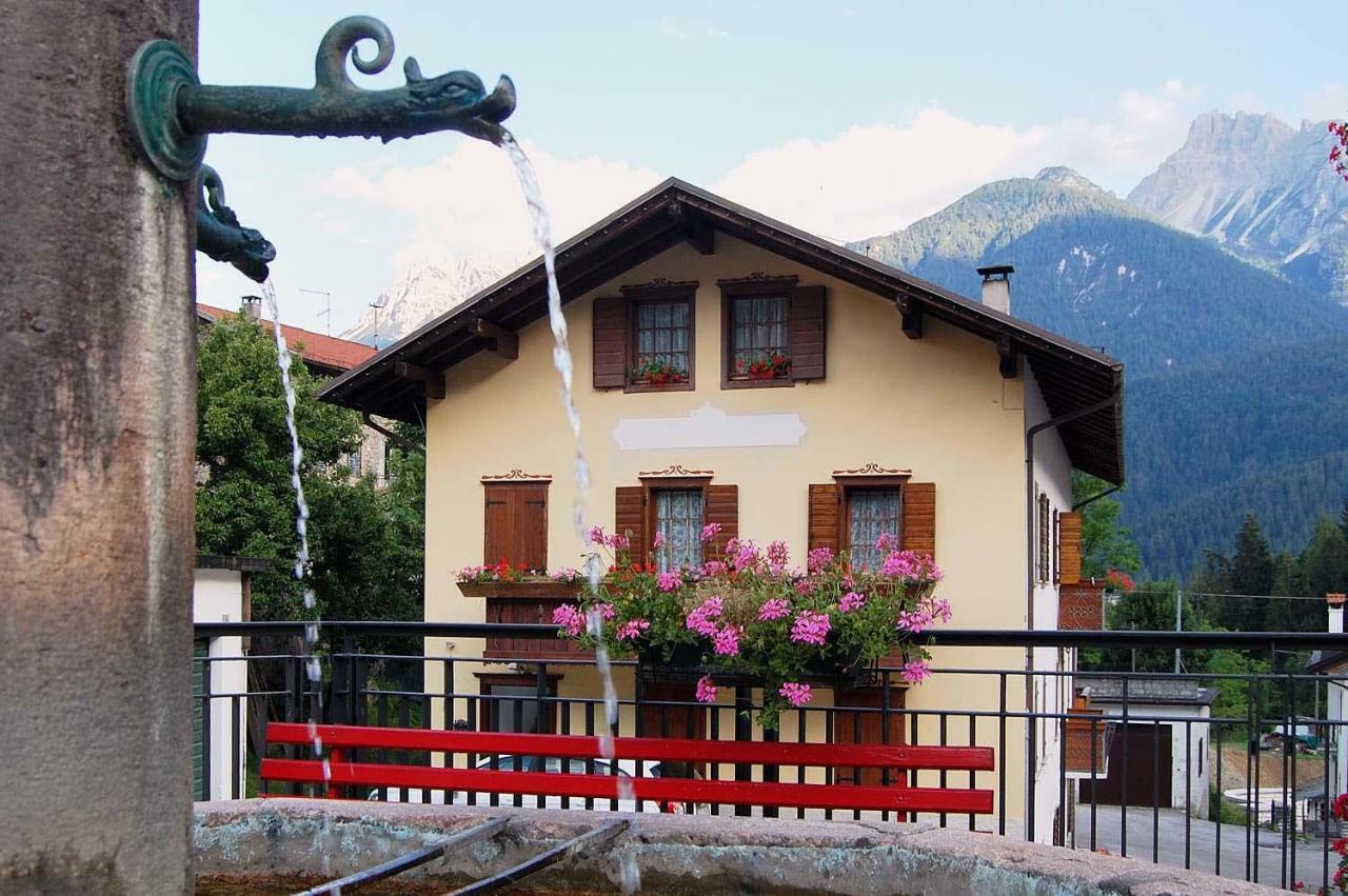 Hotel Casa Cadore Lozzo Cadore Exterior foto